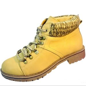 Hiking Boots Womens Size 9